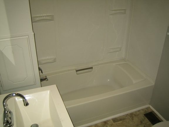 3rd image of 160 W 2nd St