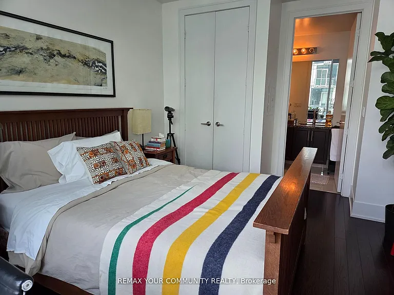 39 Queens Quay E #815 — Photo 9