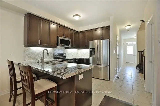 3 bed, $3,200 — Photo 2