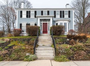 8 Ditson Pl, Methuen, MA 01844