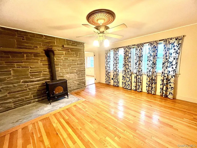 57 Hubbard Rd — Photo 7