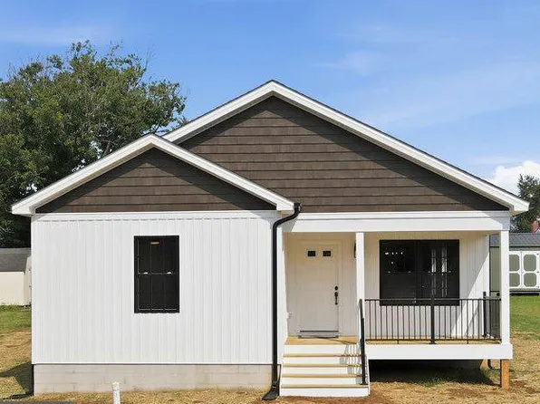 604 6th St, Luray, VA 22835