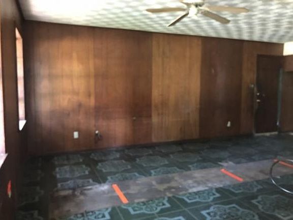 2nd image of 513 Warren Dr