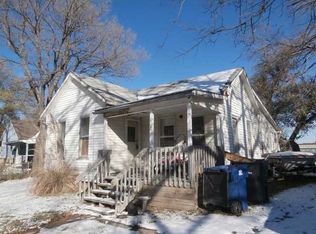 112 Lakeview Dr, Newton, KS 67114