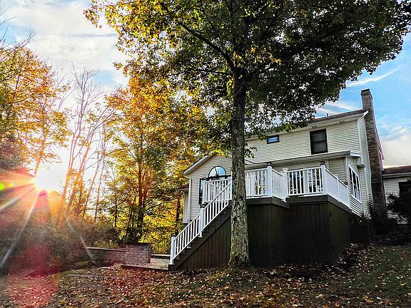 3rd image of 211 Canfield Dr