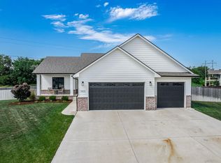 5825 N Millsboro Cir, Park City, KS 67219