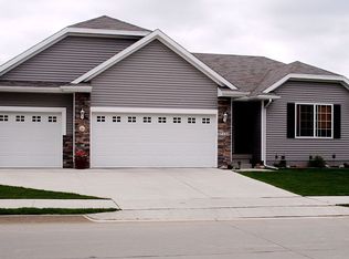 7120 Three Lakes Pkwy, Des Moines, IA 50320