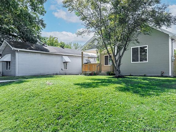 3rd image of 815 Watt St