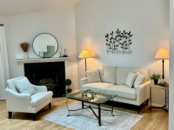 36 Highland Cir, Annandale, NJ 08801