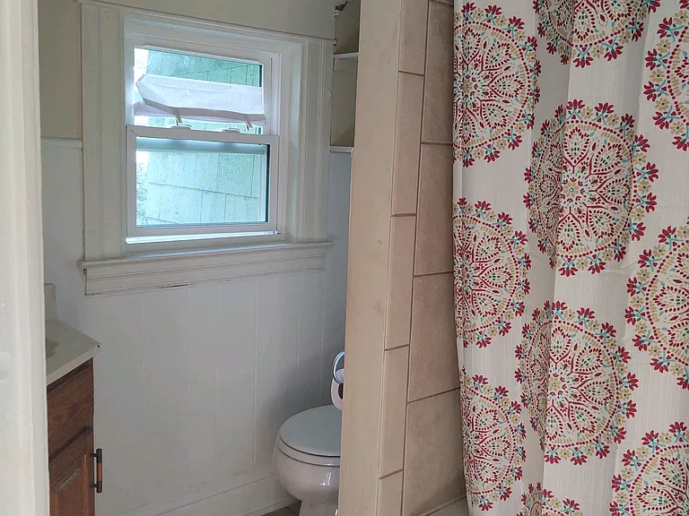 711 N Court St — Photo 5