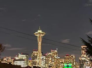 313 W Olympic Pl APT B, Seattle, WA 98119