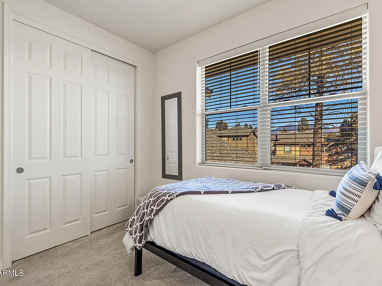2477 W Mission Timber Cir — Photo 52