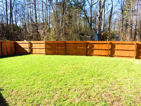 3rd image of 209 Edzell Dr