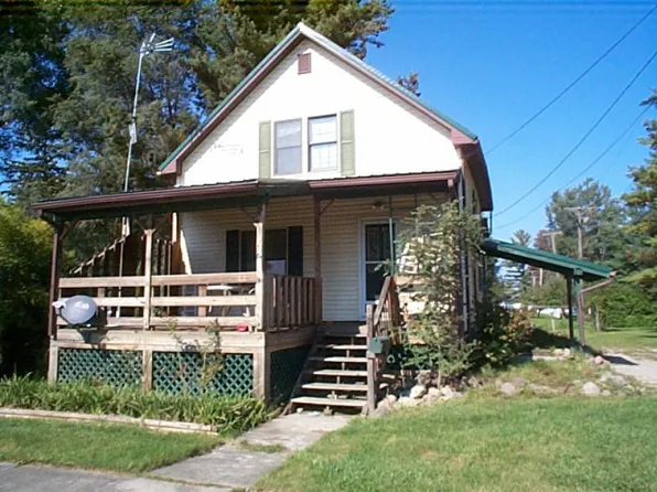 25 E Mills St, Sandusky, MI 48471