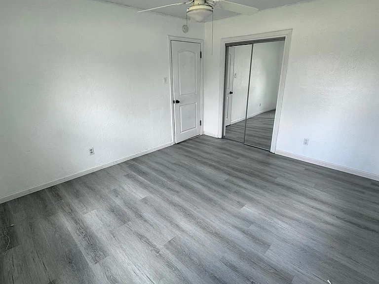 2137 S Fairfield St — Photo 16