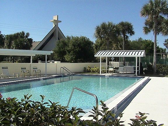 02-Pool from SE Corner