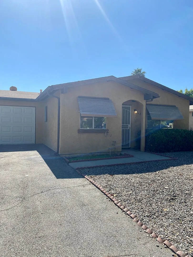 2 Bedroom 1 Bathroom Duplex Newly Remodeled In 55+ Community — Photo 1