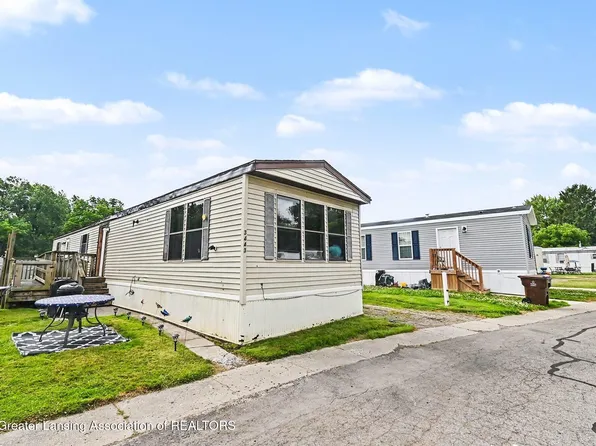 3443 Loveside Ter, Lansing, MI 48917
