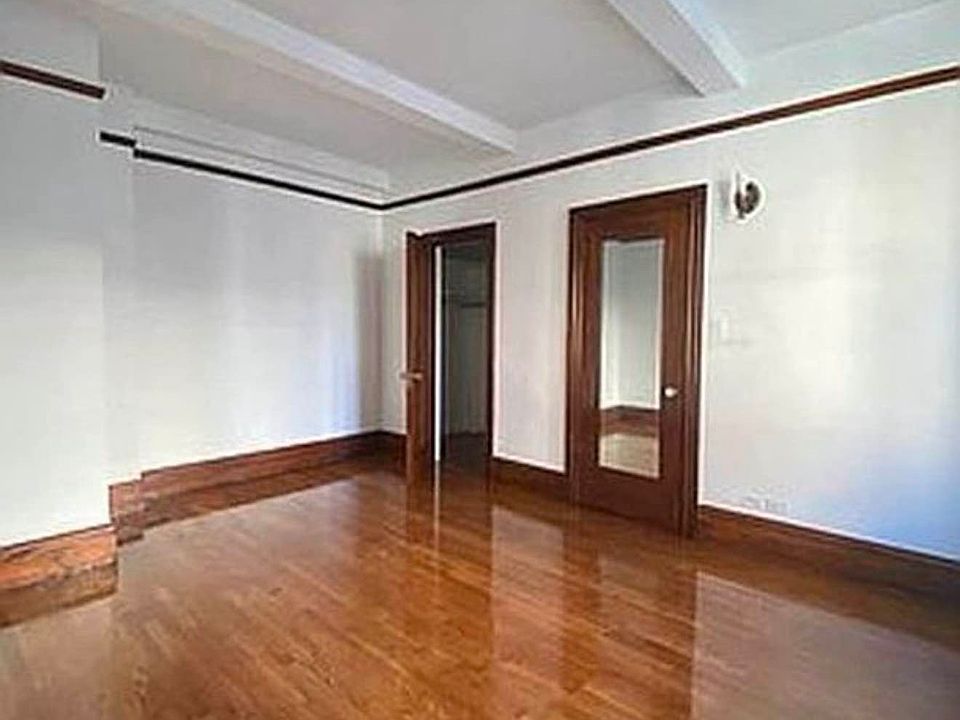 2nd image of 170 W 74th St APT 406