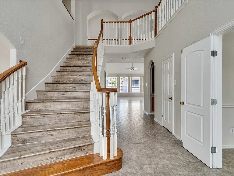 3902 Breaux Bridge Ln — Photo 8