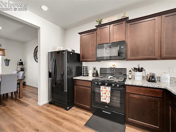 5th image of 9777 Chalkstone Ln