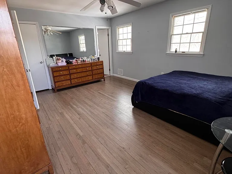 422 W Lake Ave — Photo 10