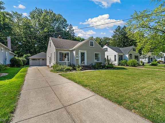 3rd image of 4096 W 229th St