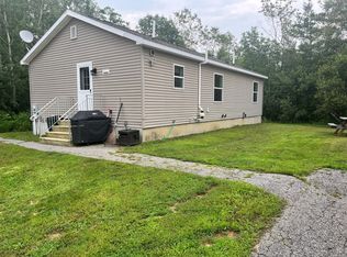 21 Darcy Dr, Lewiston, ME 04240