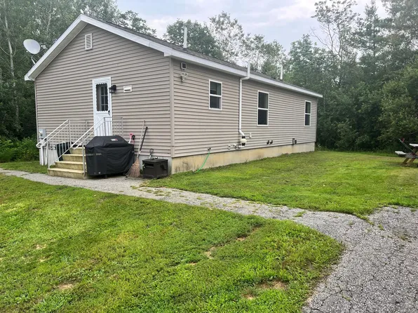 21 Darcy Drive, Lewiston, ME 04240