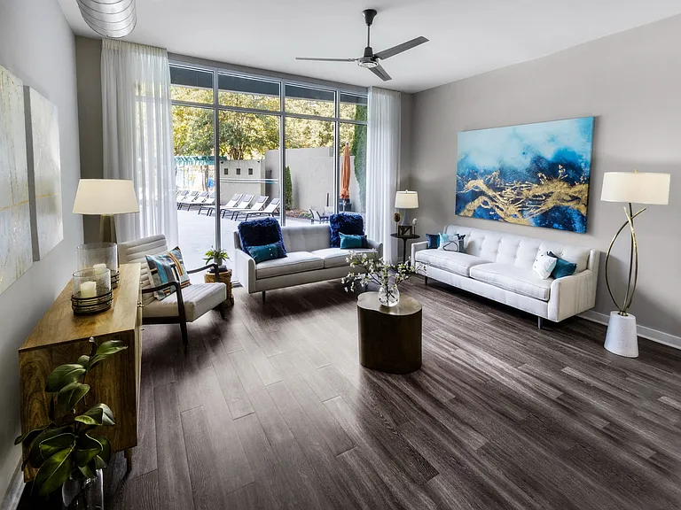 Mariposa Lofts — Photo 20