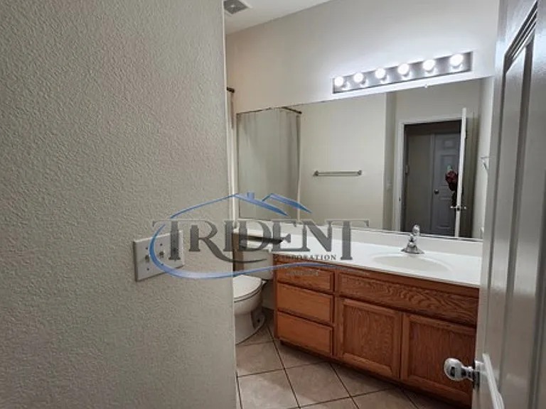 1038 Zanes Dr — Photo 24