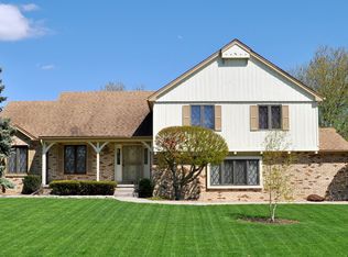 2207 Woodfield Rd, Bloomington, IL 61704