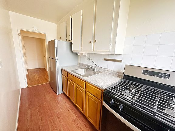 3rd image of 570 Ocean Ave APT 6D