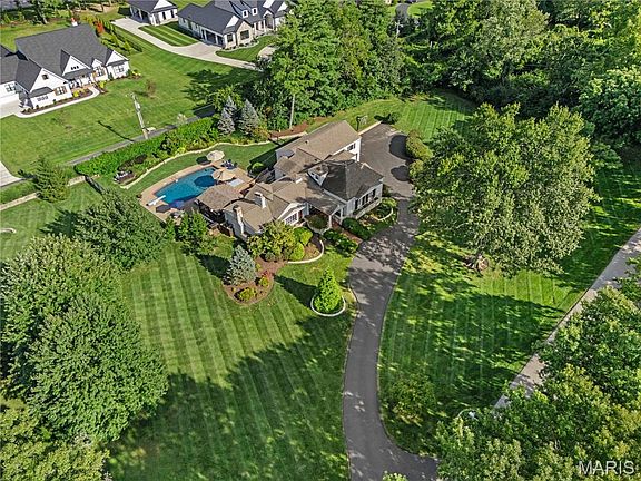 2nd image of 21 Country Life Acres