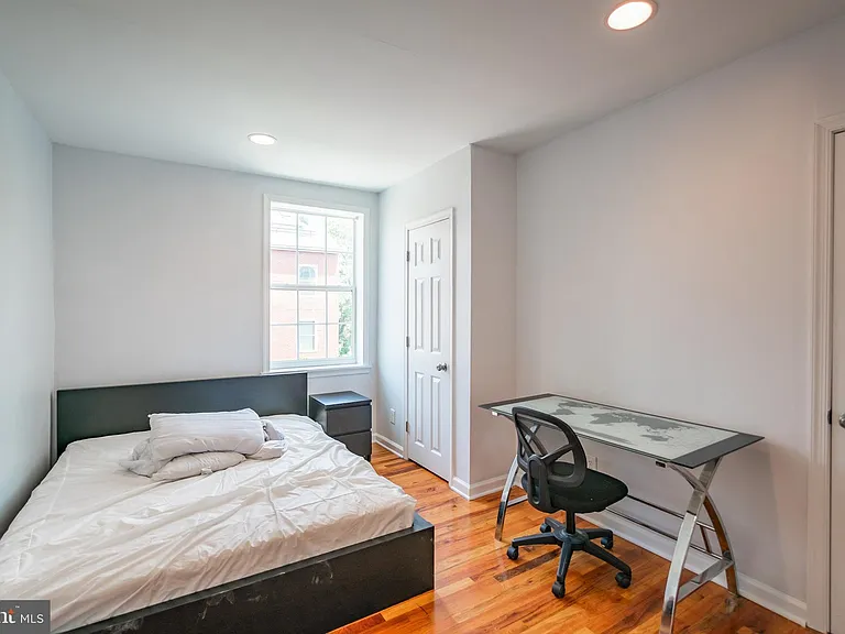 1116 Pine St #3F — Photo 7