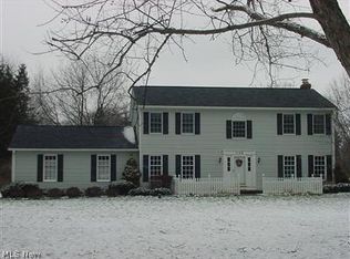 1149 Rolling Meadows Rd, Akron, OH 44333