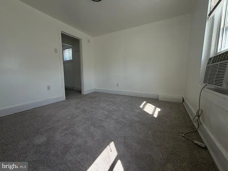 2 W 2nd St #3 — Photo 17