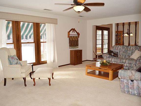 5th image of 2405 Knollwood Ct