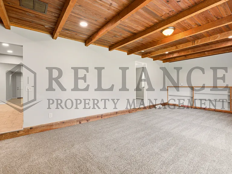 3123 W Douglas Ave — Photo 27