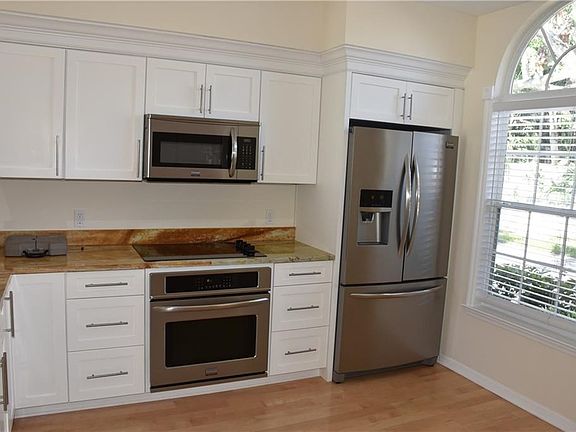 5th image of 2605 Ocean Dr