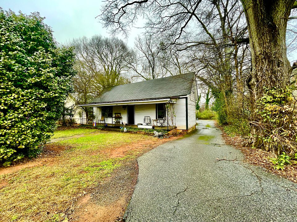 1st image of 923 Oconee St