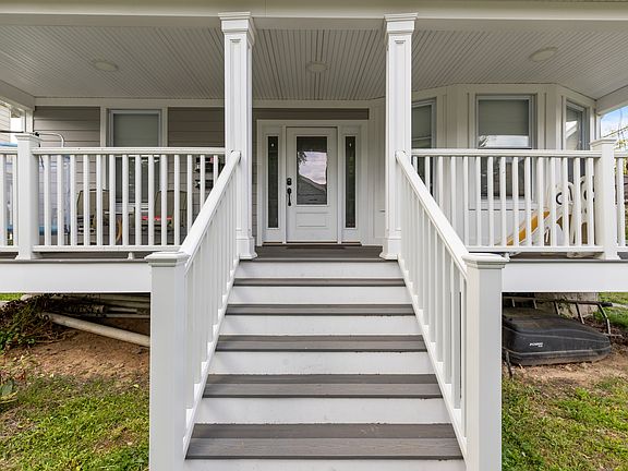 3rd image of 44 Van Houten Pl #3