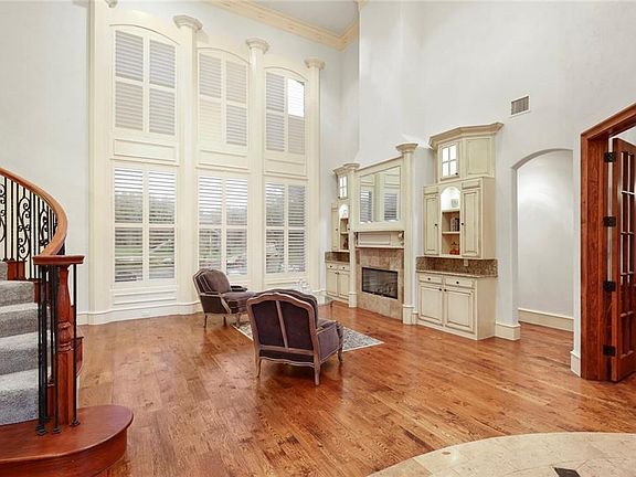 3rd image of 4909 Rockrimmon Ct
