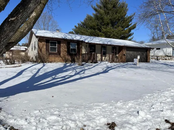 444 Meadow Ln, Evansville, WI 53536