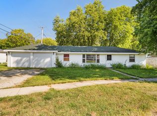 902 Front St, Mazon, IL 60444