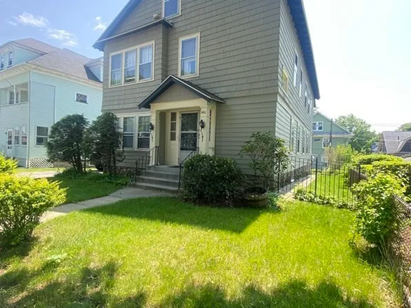 446 Chandler St #2, Worcester, MA 01602