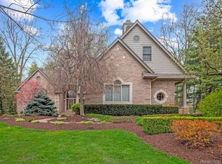 47490 Edinborough Ln, Novi, MI