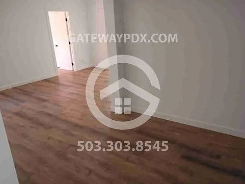 660 Monmouth St — Photo 5