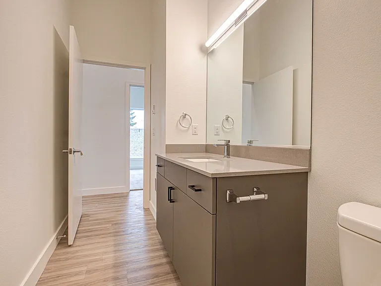 9757 SE Holgate Blvd — Photo 12