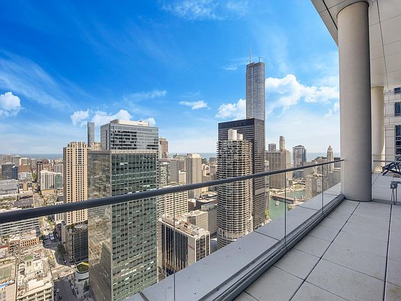 5th image of 112 N Wacker Dr #4806